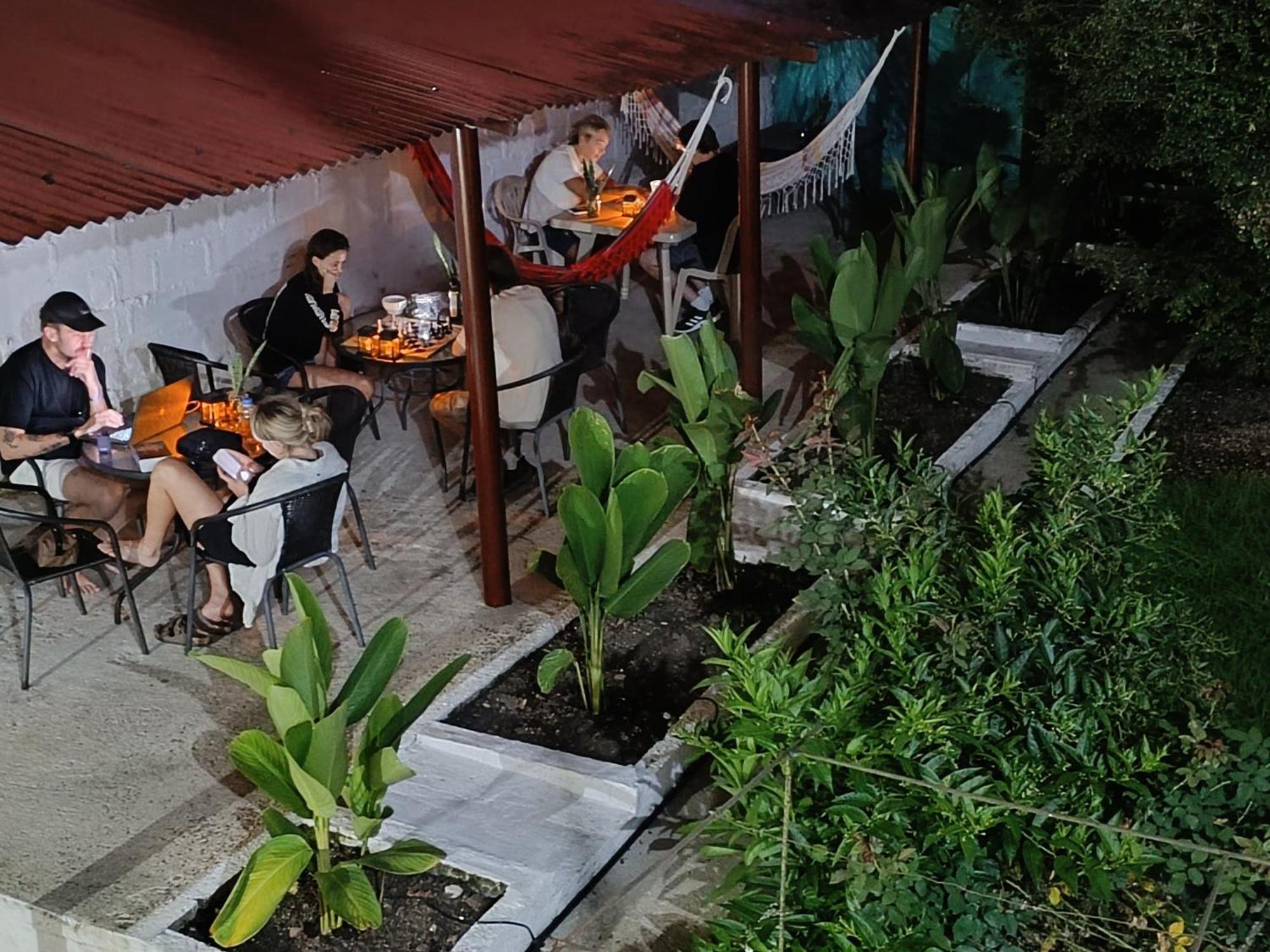 Magic Jardin Hostel - Patio, Balcony & Rooftop Dış mekan fotoğraf